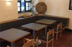 Restauranteinrichtung mit Tischen und StÃ¼hlen Objekteinrichtung